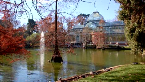 Crystal-Palace-In-Madrid-Retiro-Park,