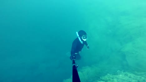 Freediver-Resurfacing-after-a-deep-Dive