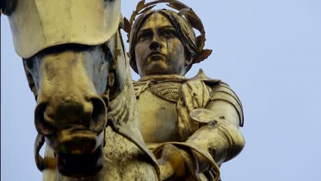 Golden-statue-of-Maid-of-Orleans-Joan-D-Arc---in-New-Orleans