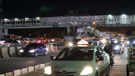 Verkehr-in-Jakarta,-Indonesien