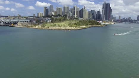 Barangaroo-Sydney-Harbour-Antenne