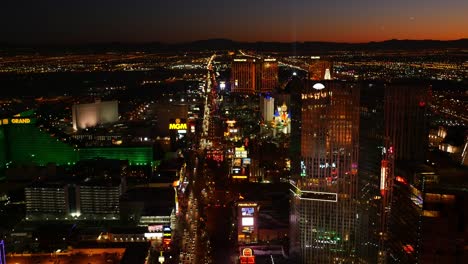 Vista-aérea-de-las-Vegas,-Nevada-del-Strip-de-Las-Vegas-de-noche