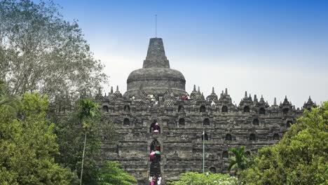 Borobudur-oder-Barabudur-indonesischen-Candi-Borobudur-ist-ein-9.-Jahrhundert-Mahayana-buddhistische-Tempel-in-Magelang,-Java,-Indonesien