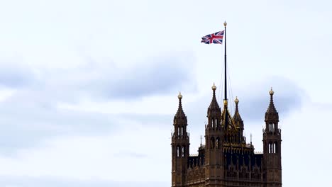 Aircraft-above-Victoria-Tower-closer-look