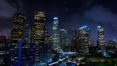 Centro-de-la-ciudad-de-Los-Ángeles-en-la-noche