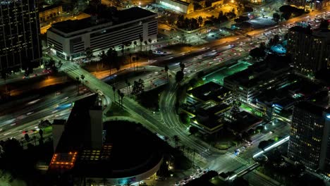 Die-Innenstadt-von-Los-Angeles-110-Freeway-Antenne-Nacht-Zeitraffer