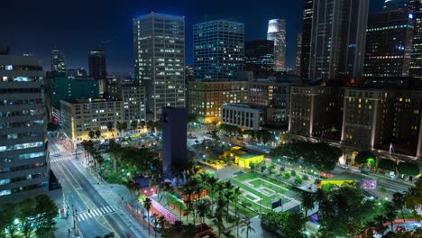 Pershing-Square-en-el-centro-de-Los-Angeles-la-noche-Timelapse