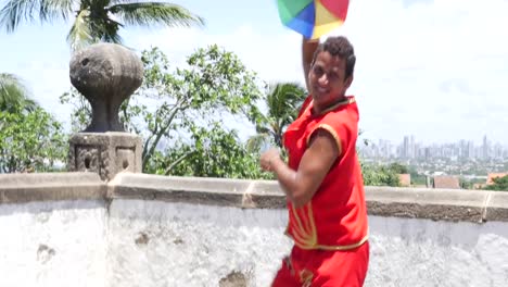 Brazilian-guy-dancing-Frevo-in-Olinda,-Brazil