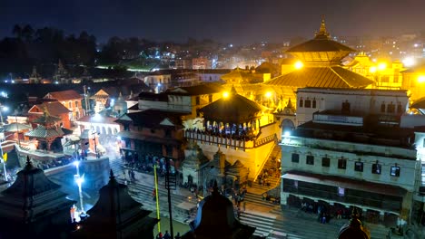 Ansicht-des-Platzes-in-Pashupatinath-Tempel,-einer-der-Heiligen-Tempel-des-hinduistischen-Glaubens.-Kathmandu,-Nepal.