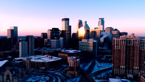 Aerial-Skyline-Minneapolis---Sonnenuntergang-Farben