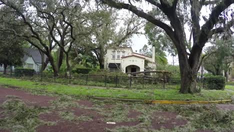 Daños-de-huracán-Irma-en-el-histórico-barrio-de-Lake-Eola-alturas-Orlando-Florida