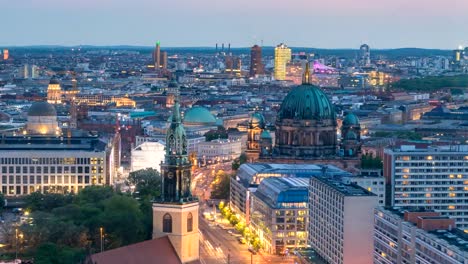 Berlin-City-Skyline-von-Tag-zu-Nacht-Zeitraffer-am-Berliner-Dom-(Berliner-Dom),-Berlin,-Deutschland-4K-Zeitraffer