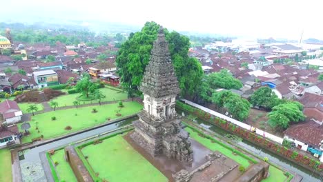 Candi-Jawi-en-la-aldea-de-Pandaan,-Surabaya