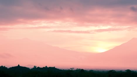 Borobudur-Tempel-Timelapse-bei-Sonnenaufgang-eine-der-UNESCO-und-der-Welt-größten-buddhistischen-Tempel,-Indonesien