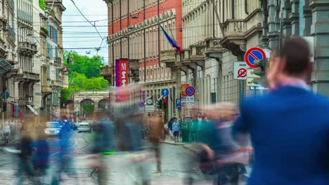 Italy-milan-city-sunny-day-famous-pedestrian-square-panorama-4k-timelapse