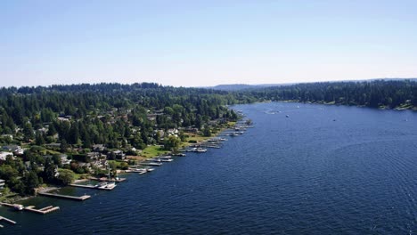 Antena-de-épica-lago-Washington-de-verano-de-canotaje