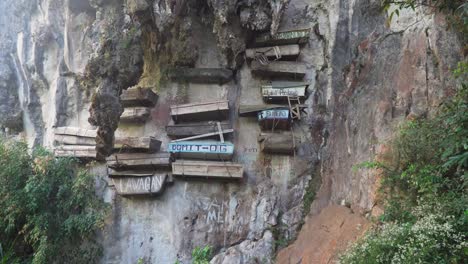 Hanging-coffins-of-Sagada.-Philippines,-Luzon