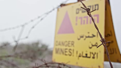 Minefield-warning-sign-in-the-Golan-Heights-in-the-Syria-Israel-border