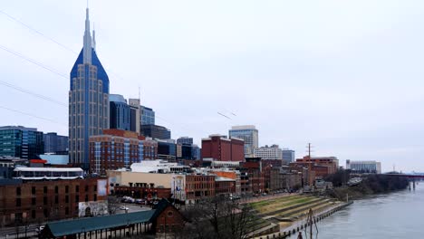 Timelapse-von-Nashville,-Tennessee-Skyline-und-Fluss