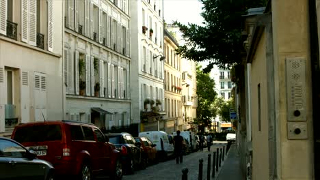 Houdon-Street,-Paris