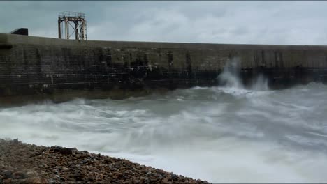 Sea-storm-im-Hafen