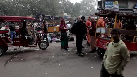 Indios-en-las-calles-de-Nueva-Delhi,-India
