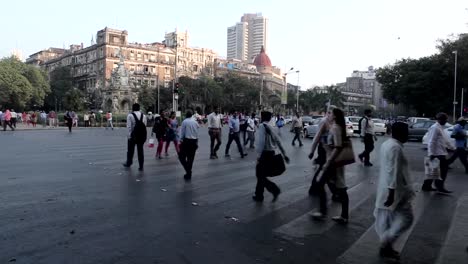 Indios-en-las-calles-de-Mumbai,-India.