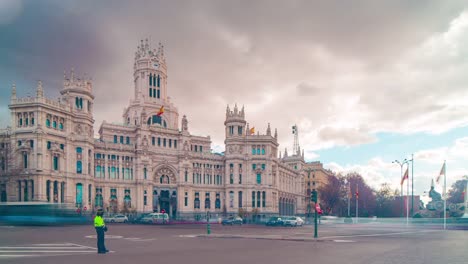 Bewölkt-Wetter-Placa-de-Cibeles-Der-Veranstaltungsraum-\"-panorama\"--4-k-Zeitraffer-Spanien