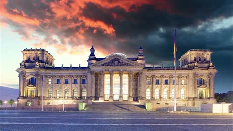 Reichstag,-Berlín,-Alemania-y-el-amanecer