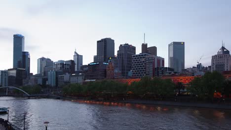 Melbourne-al-atardecer-Timelapse-en-movimiento