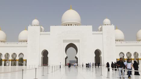 uae-summer-day-light-main-mosque-tourist-entrance-4k