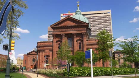 Estados-Unidos-día-soleado-catedral-famosa-panorama-de-Filadelfia,-Pensilvania,-4-K