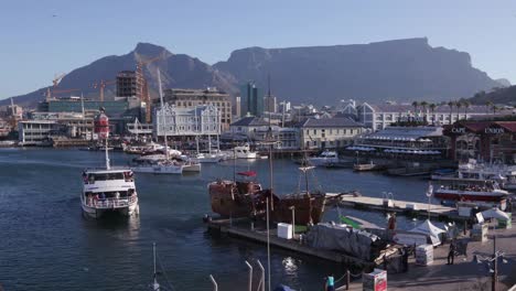 Panorama-Ansicht-der-berühmten-Victoria-und-Alfred-waterfront,-Kapstadt,-Südafrika