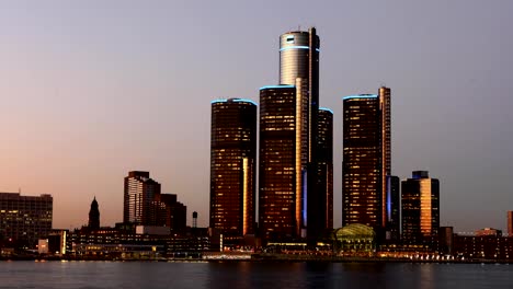 Timelapse,-Detroit-skyline-from-day-to-night-across-river