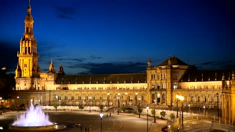 Nacht-schwenken-Schuss-von-Plaza-de-Espana-in-Sevilla,-Spanien