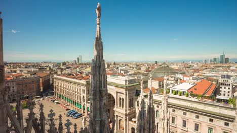 Italia-día-Milán-famoso-duomo-Catedral-en-la-azotea-vista-punto-panorama-4k-lapso-de-tiempo