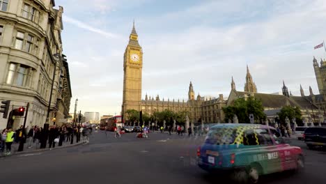 Big-Ben,-London,-Verkehr,-Zeitraffer-von-4-Minuten