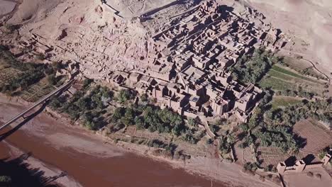 Aerial-top-view-on-Kasbah-Ait-Ben-Haddou,-Morocco