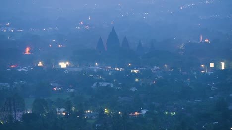 siglo-IX-Prambanan-templo-por-la-noche-para-timelapse-nocturno,-Indonesia