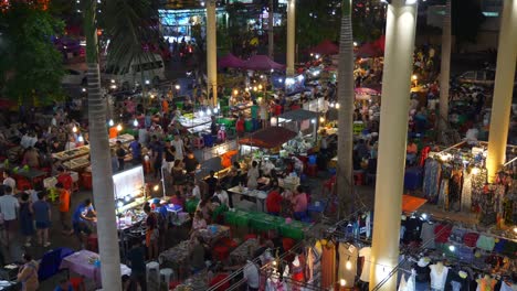 famosa-noche-phuket-isla-patong-mercadillo-en-la-azotea-slow-motion-panorama-4k-Tailandia