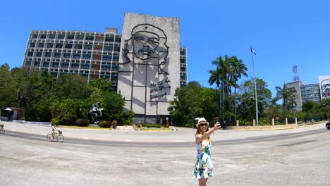 Fidel-Castro-Cuba-sculpture-in-Revolution-Square-Havana-Cuba,-Plaza-de-la-Revolución,-Fidel-Castro-Revolution-Square,-Ministry-of-Interior-building