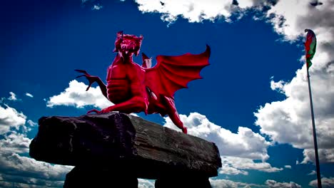 World-war-one-places-of-remembrance--:-red-dragon-welsh-memorial