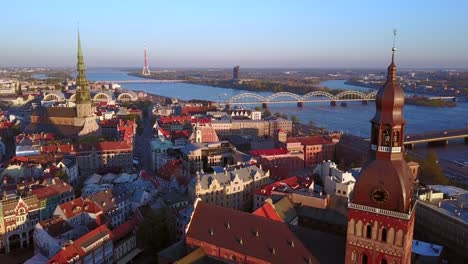 Panorama-Blick-auf-die-Stadt-Prag-von-oben