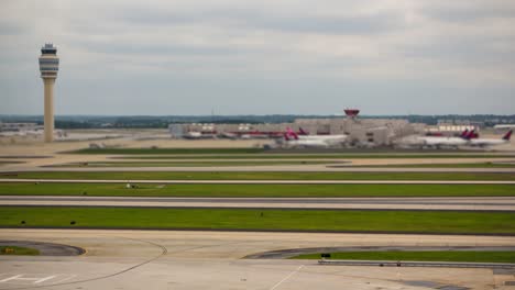 Flugzeug-Zeitraffer-Flughafen