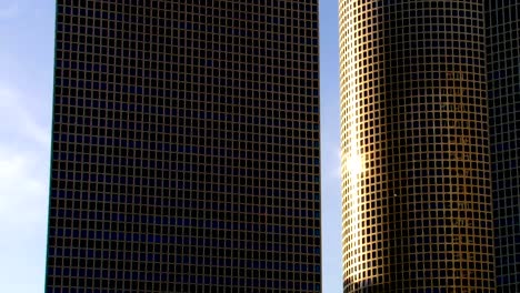 Towers-&-sun-reflection-time-lapse