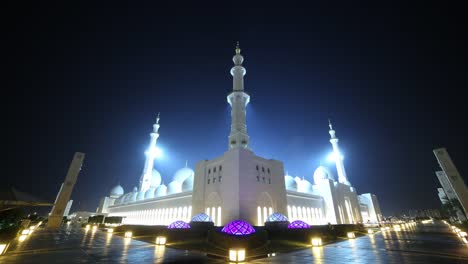 Mezquita-de-luz-de-noche-lapso-de-tiempo-de-los-Emiratos-Árabes-Unidos