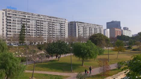 Valencia-Tageslicht-Stadt-der-Kunst-Park-panoramam-4-k-Spanien