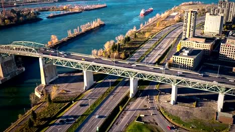 Luftaufnahmen-von-Montreal-Jacques-Cartier-Bridge