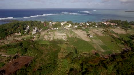 Vista-aérea-de-Isla-Mauricio-y-Océano-Índico