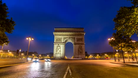 Paris-Stadt-Skyline-von-Nacht-zu-Tag-Zeitraffer-am-Arc-de-Triomphe-und-Champs-Elysees,-Paris,-Frankreich,-4K-Zeitraffer